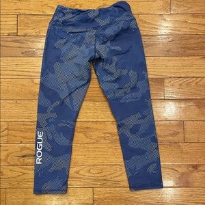 Rogue Women's Blue Camouflage capri Leggings